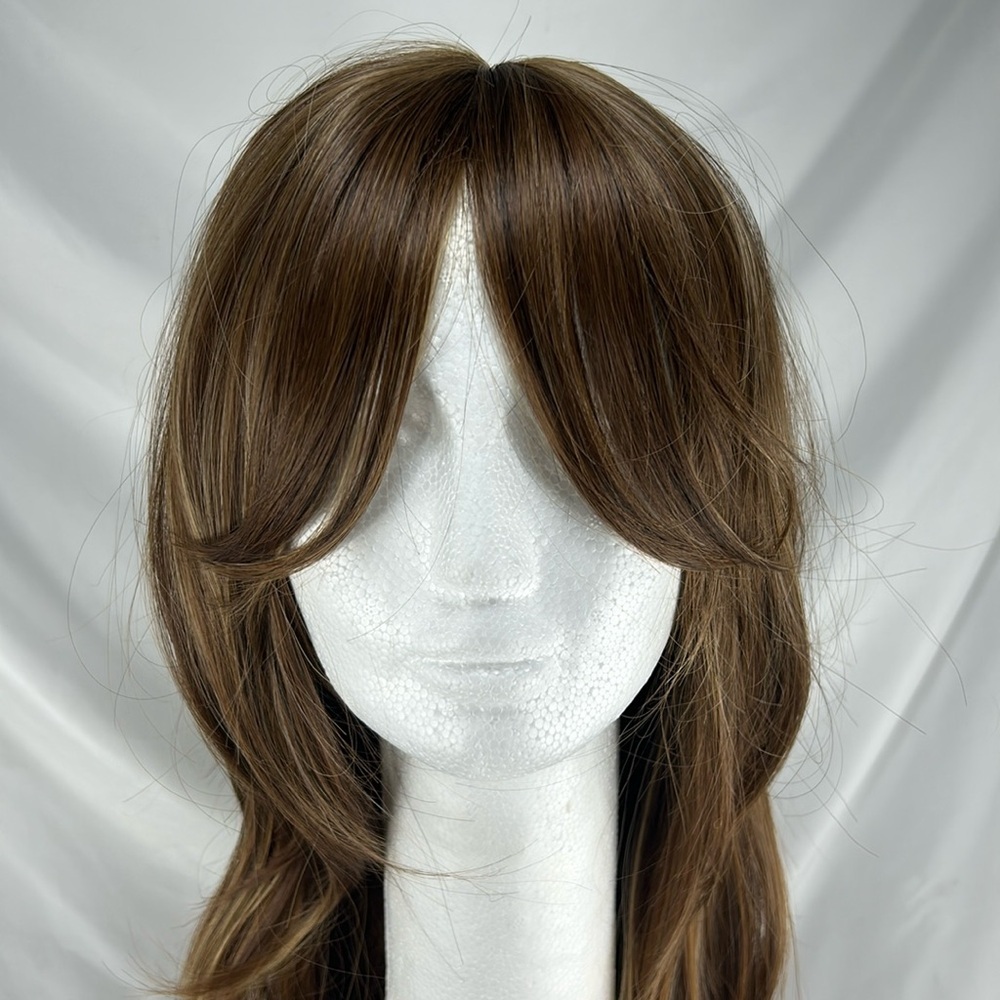031 "the Livi" Light Golden Brown Straight LONG 24” Synthetic Wig - Picture 7 of 11
